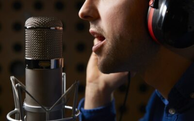 Voix off, voice over, doublage : quelles différences ?